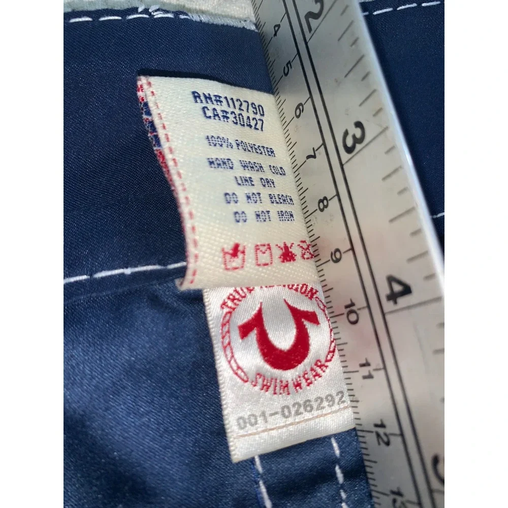 True Religion Big T Navy Blue Board Shorts Mens 36 White Contrast Stitch Swim